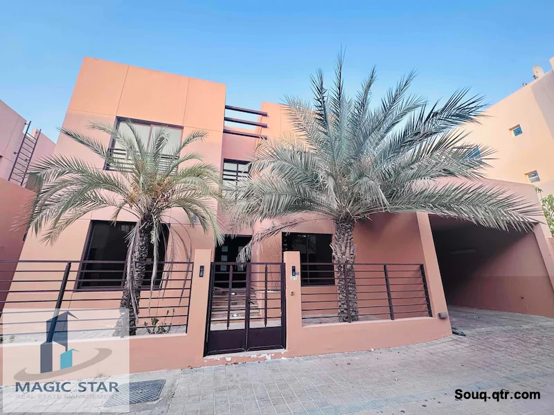 Super Deluxe villa l 5 Master B R l Own pool l Ready to move - 2/2